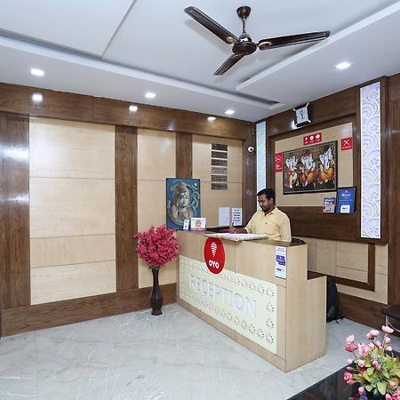 Oyo 9233 Hotel Cottage Lord Krishna New Delhi Exterior photo