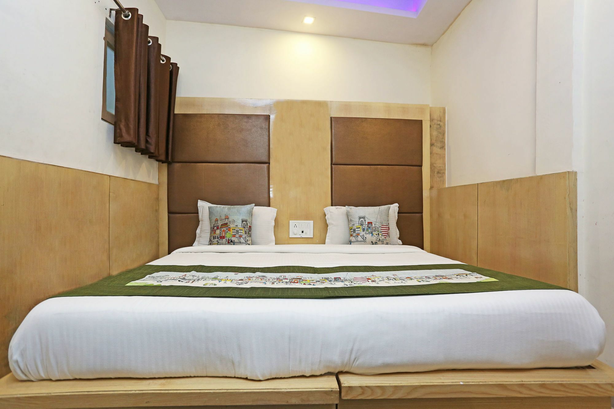 Oyo 9233 Hotel Cottage Lord Krishna New Delhi Exterior photo
